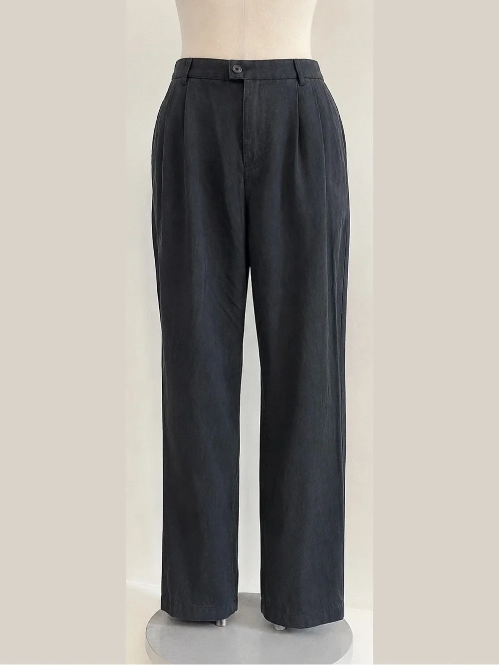 Dockers Men's Black Straight-Leg Chinos